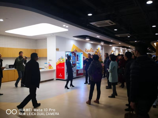 自动售卖机，自动售货机，自助售货机，无人售卖机，无人贩卖机，智能售货机，自助售卖机