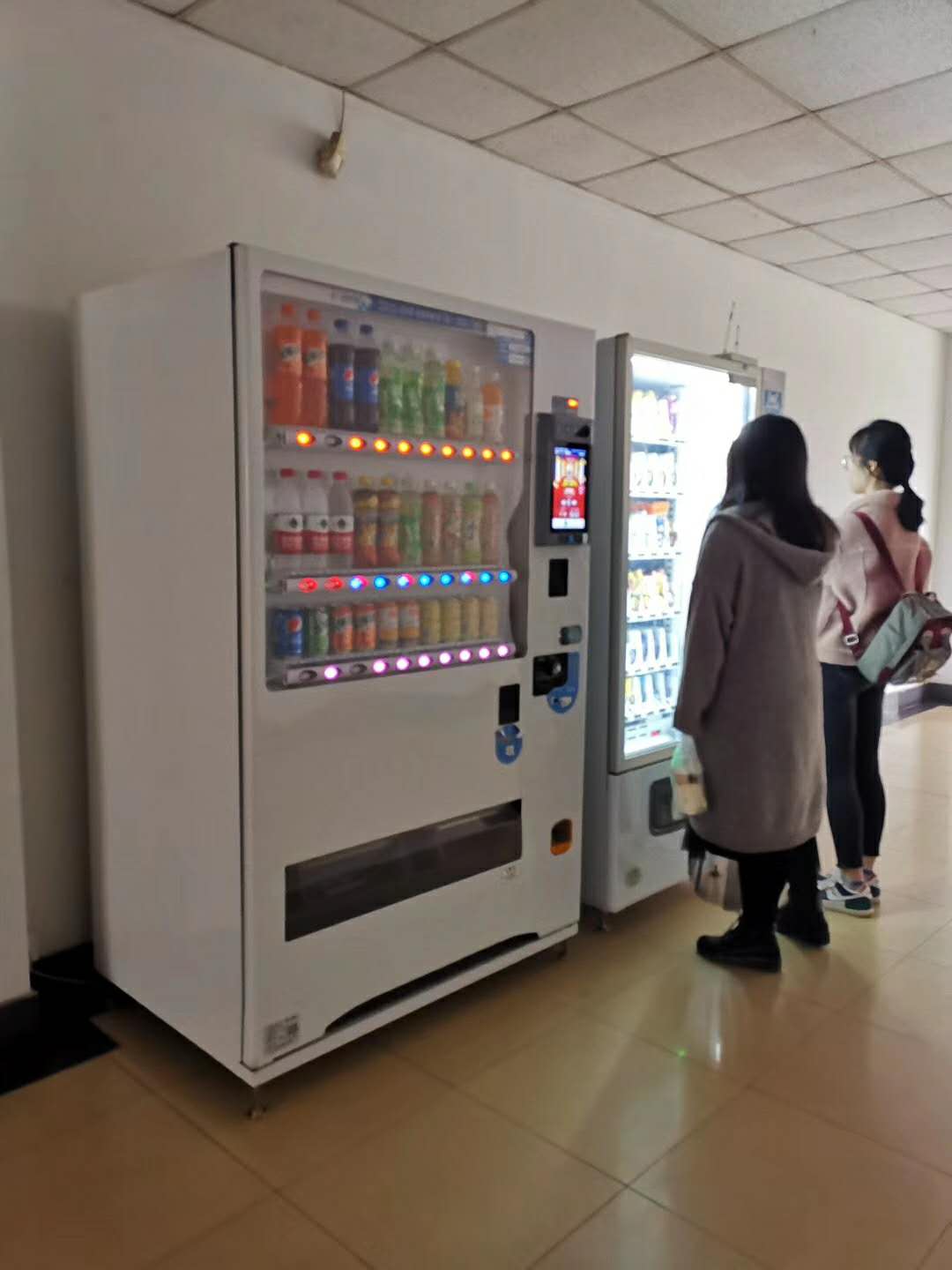 自动售卖机多少钱一台