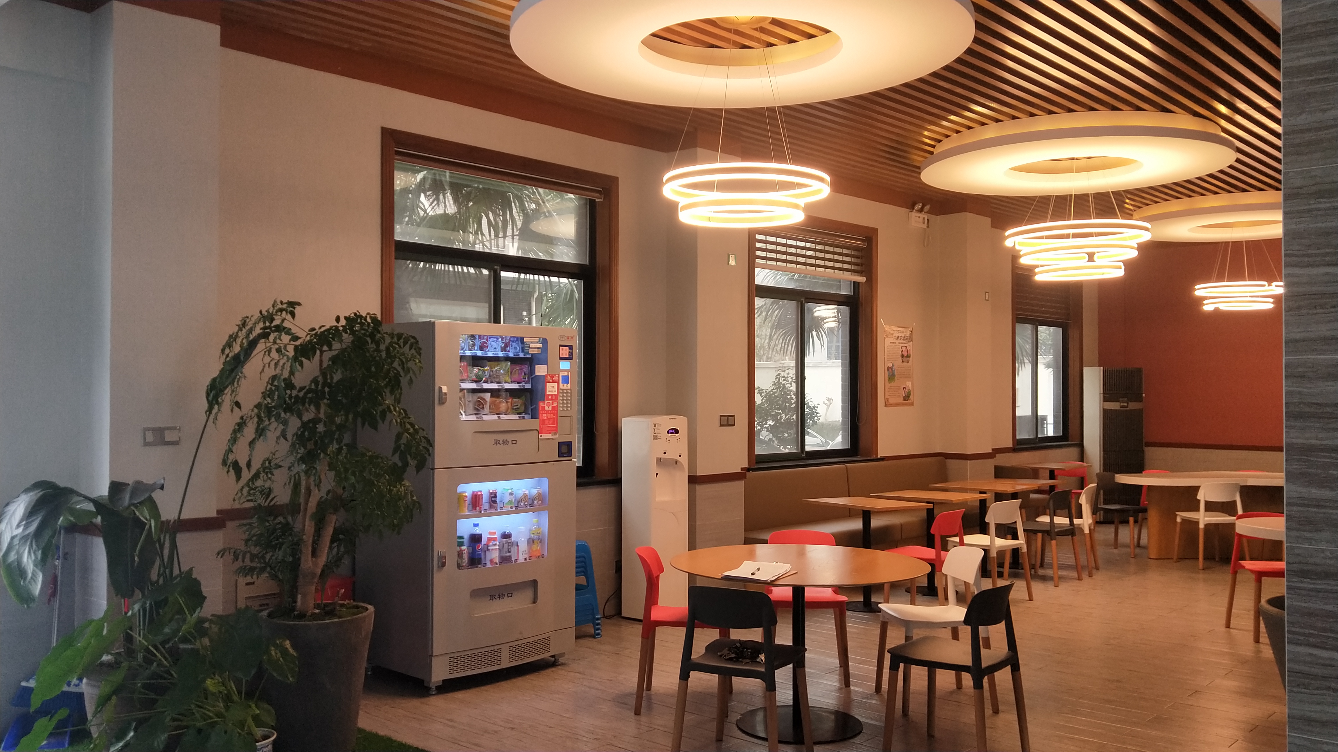 工厂自动售货机